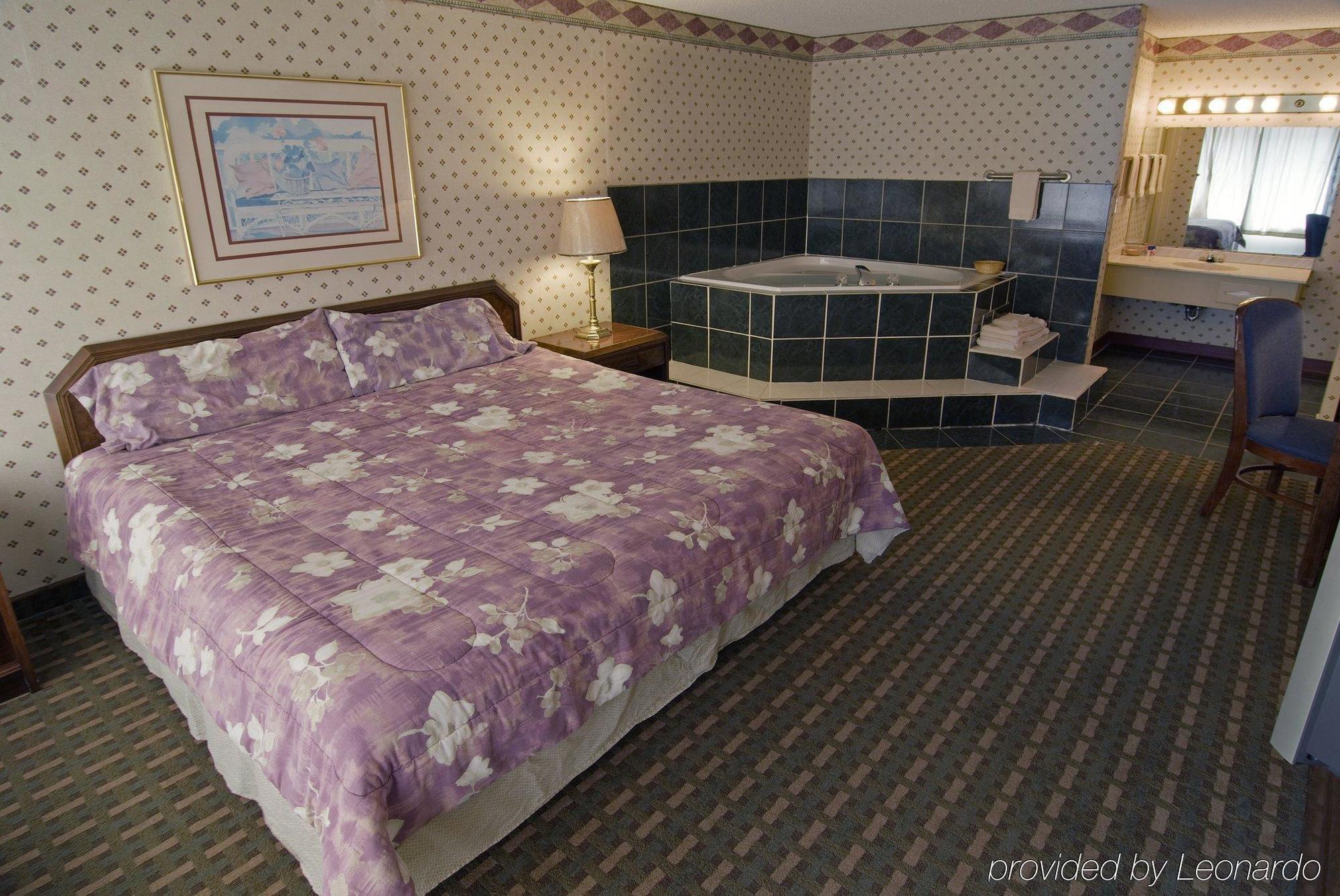 Florence Express Inn Стая снимка