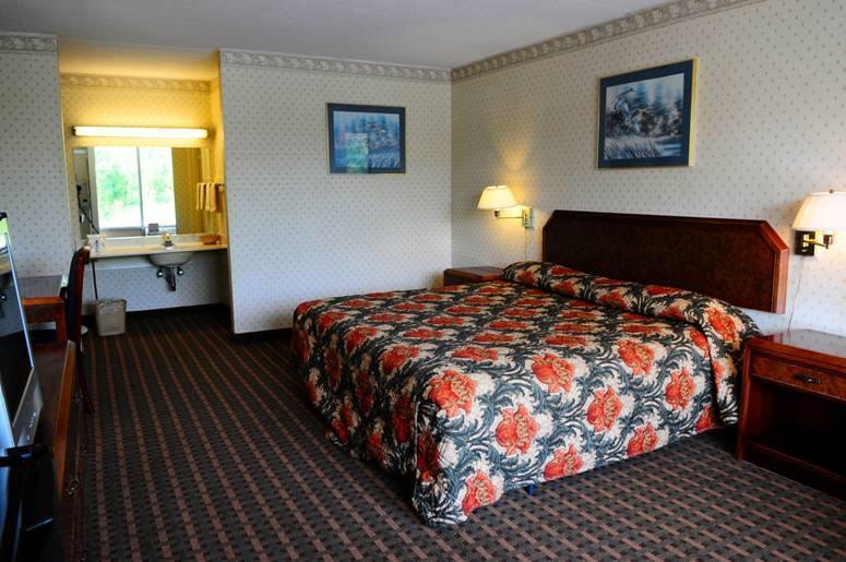 Florence Express Inn Стая снимка